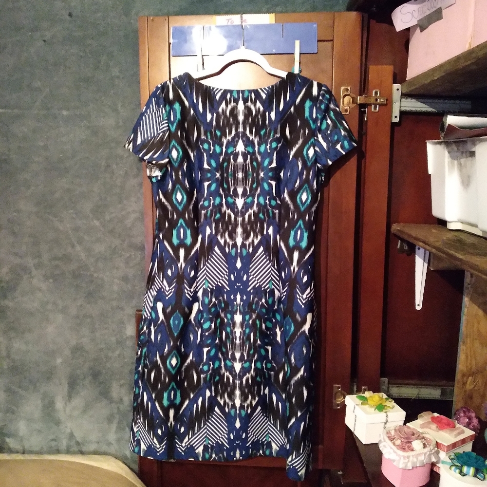 Short sleeve dress